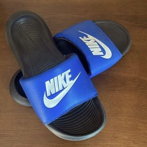 Nike Men’s Slides - size 8